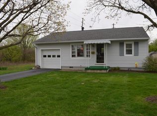425 Comfort Ln, Washington Court House, OH 43160