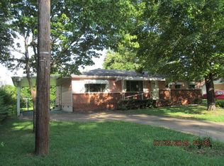 25 Huntington Rd, Rossville, GA 30741