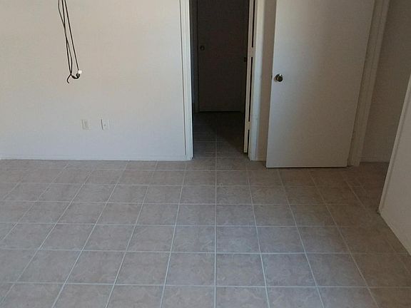 5th image of 5219 Wild Horse Ct #Duplex