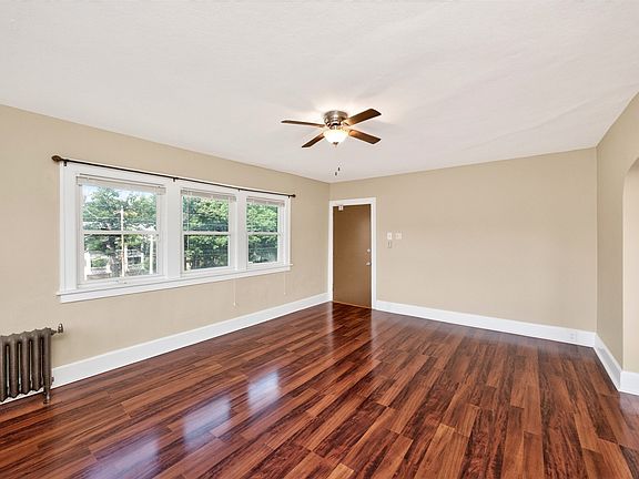4th image of 4000 University Ave APT 6