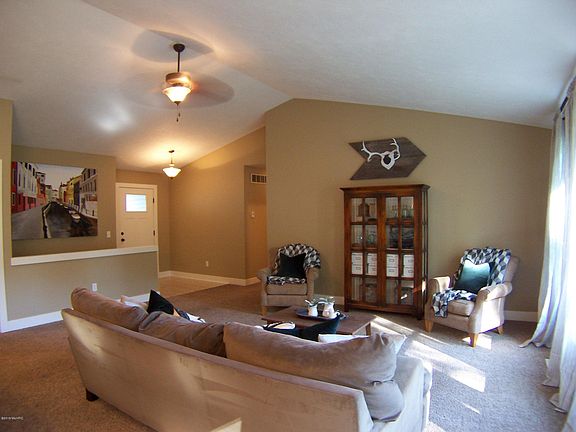 5th image of 11092 Waterway Dr