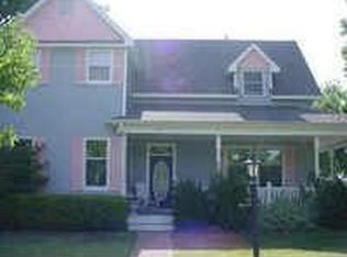 215 Lakeshore Rd, Shady Shores, TX 76208