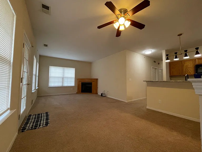 474 Village Dr — Photo 12