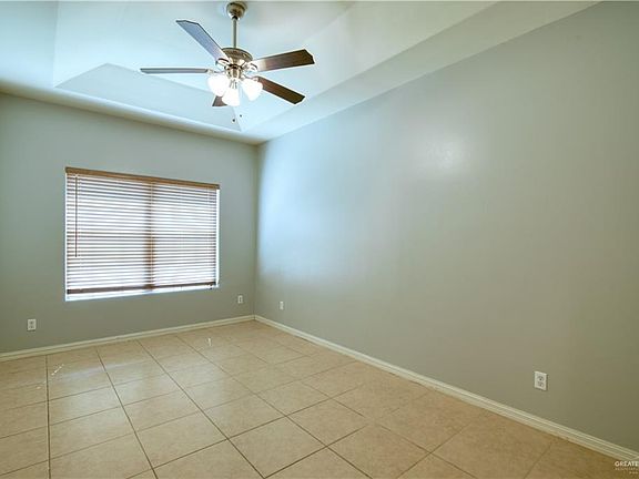 4th image of 3334 Macquarie Dr