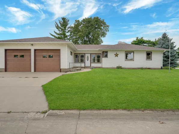 607 Parriott St, Aplington, IA 50604