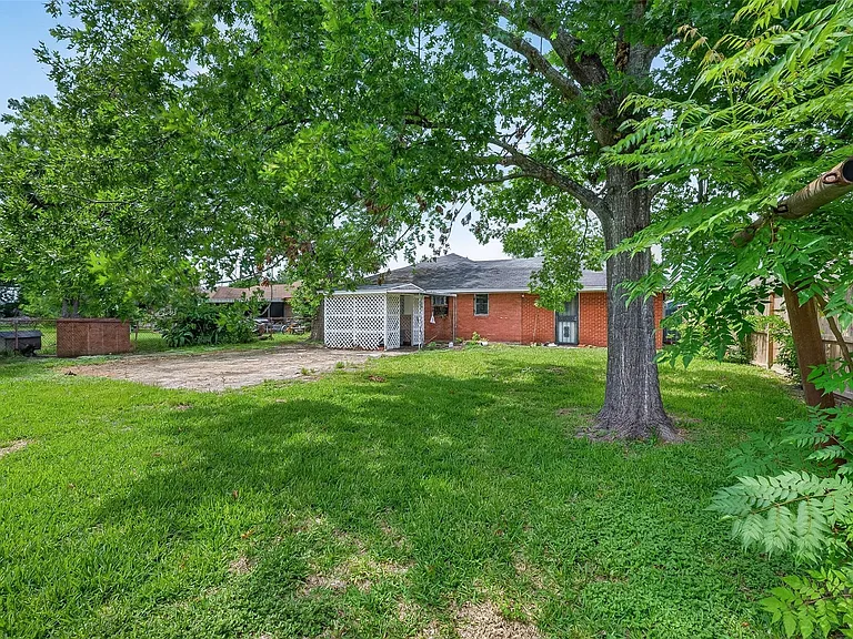 7426 Miley St — Photo 24