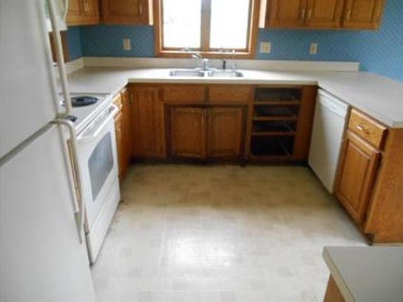 3rd image of 6450 Fawn Ln
