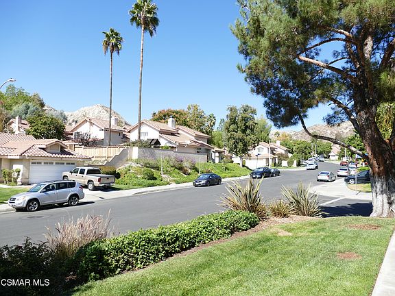 5th image of 15668 Carrousel Dr