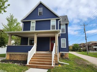 813 1st Ave, Grinnell, IA 50112