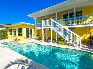 4702 Gulf Dr, Holmes Beach, FL 34217