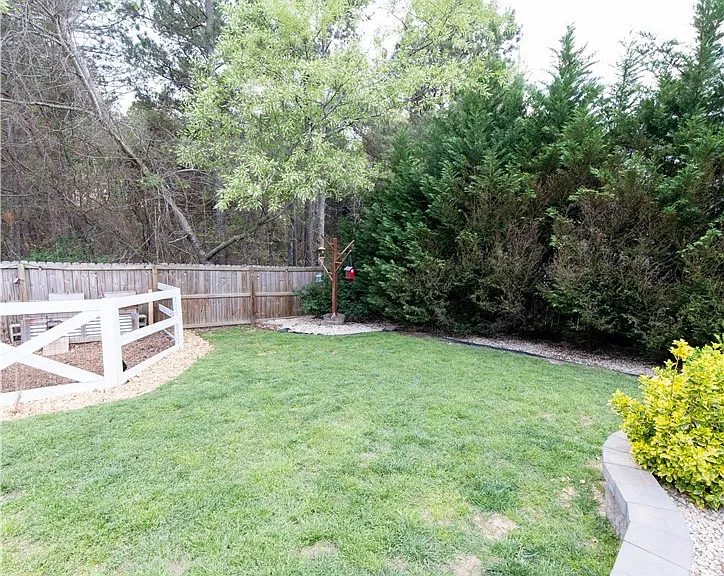 622 Omaha Dr — Photo 36