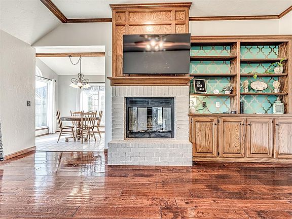 5th image of 18508 English Oak Ln