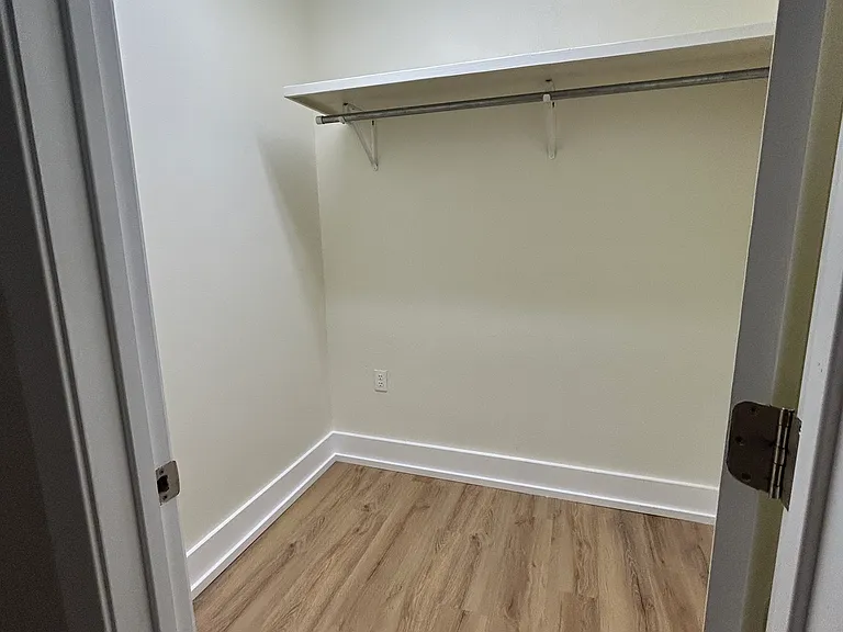 524 Cedar Crest Ct — Photo 21
