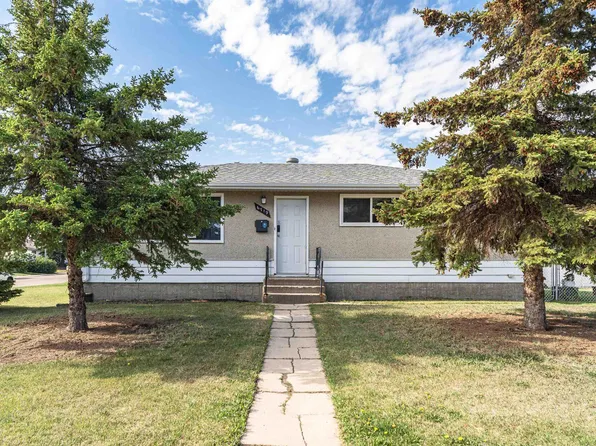 6719 136th Ave NW, Edmonton, AB T5C 2J8