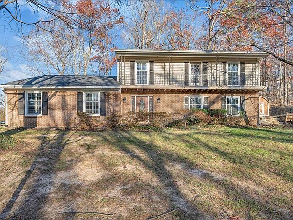 2nd image of 2945 Woodthrush Dr