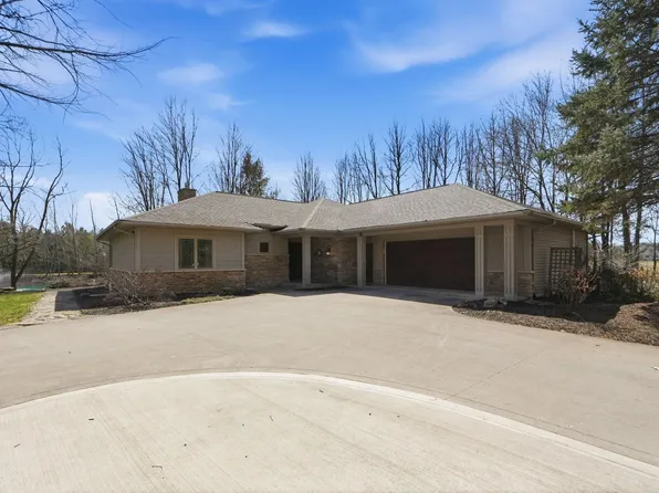 17331 Amstutz Rd, Leo, IN 46765