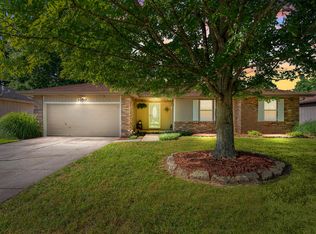 3050 W Village Ter, Springfield, MO 65810
