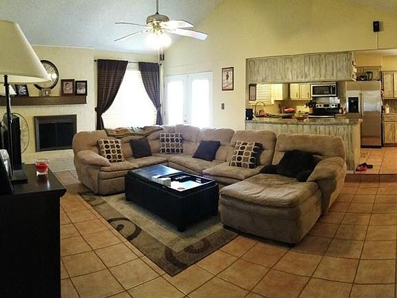 3rd image of 2334 Kenny Cir