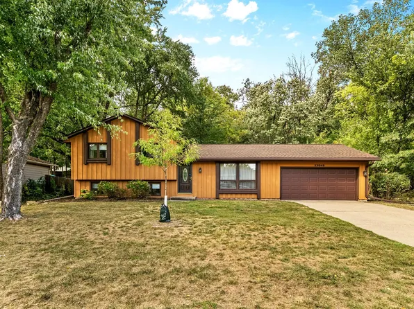 13045 Eveleth Ave, Apple Valley, MN 55124