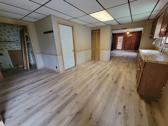 2nd image of 1410 Porter St