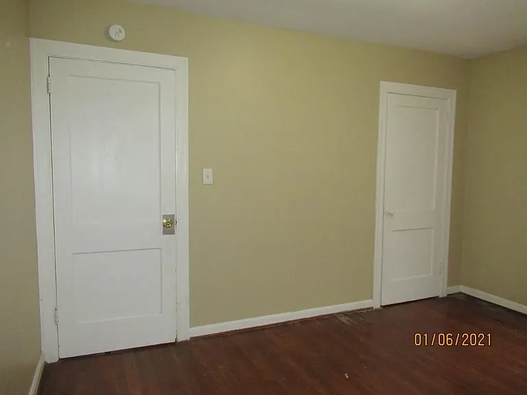 318 Circle Way St — Photo 4
