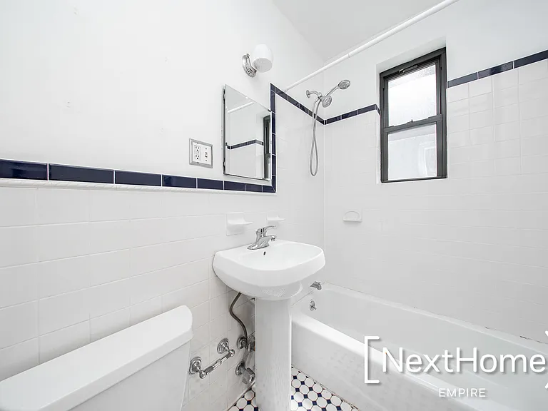 28-20 37th St #A4 — Photo 8