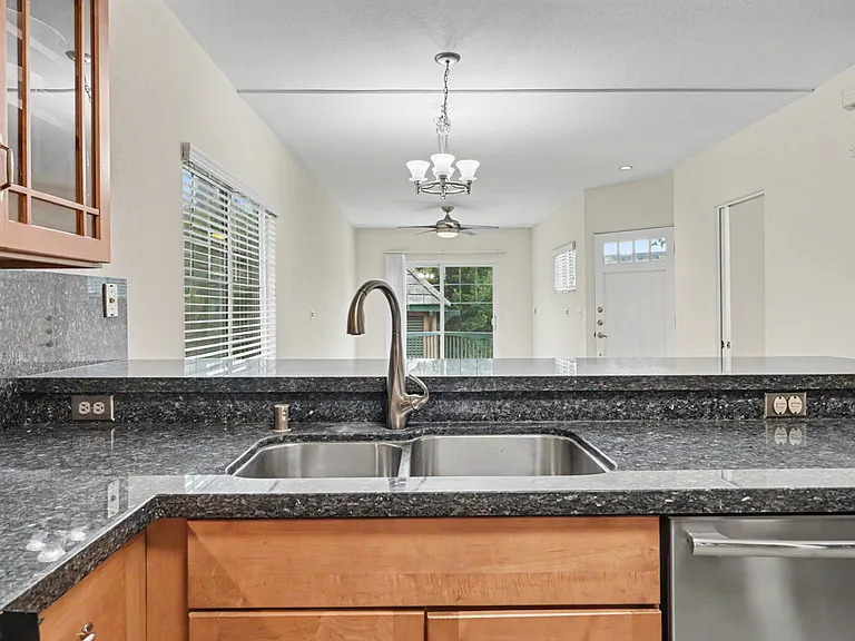 808 Lenzen Ave #107 — Photo 10