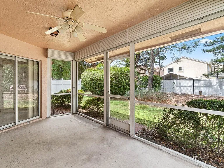 10001 Country Brook Rd — Photo 22