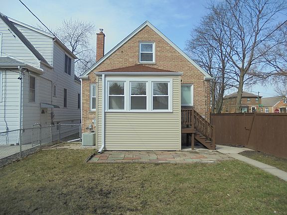 2nd image of 6457 N Natoma Ave