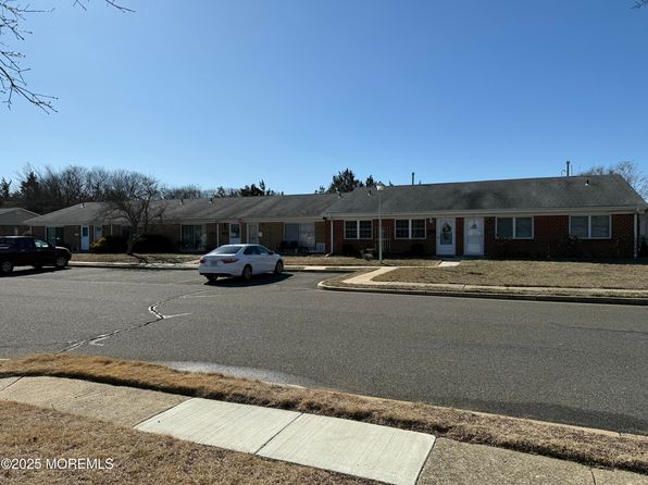 9 River Lane UNIT 135, Brick, NJ 08724