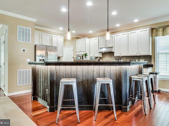 4th image of 4632 Allens Mill Blvd