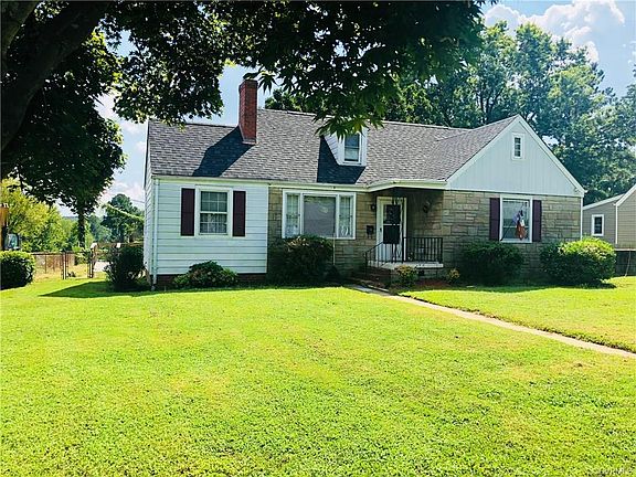 3rd image of 115 Luray Dr