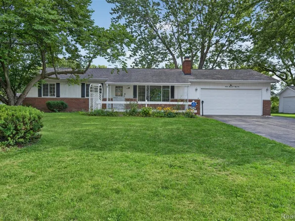 12055 W Pierson Rd, Flushing, MI 48433
