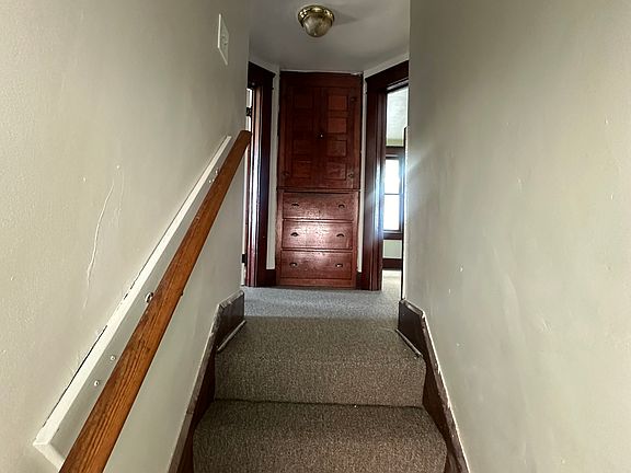 5th image of 1041 & 1/2 Clark St #1