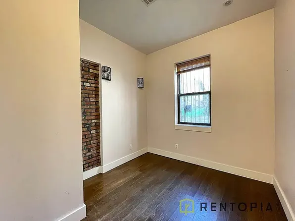 17 Troutman Street image 7 of 14