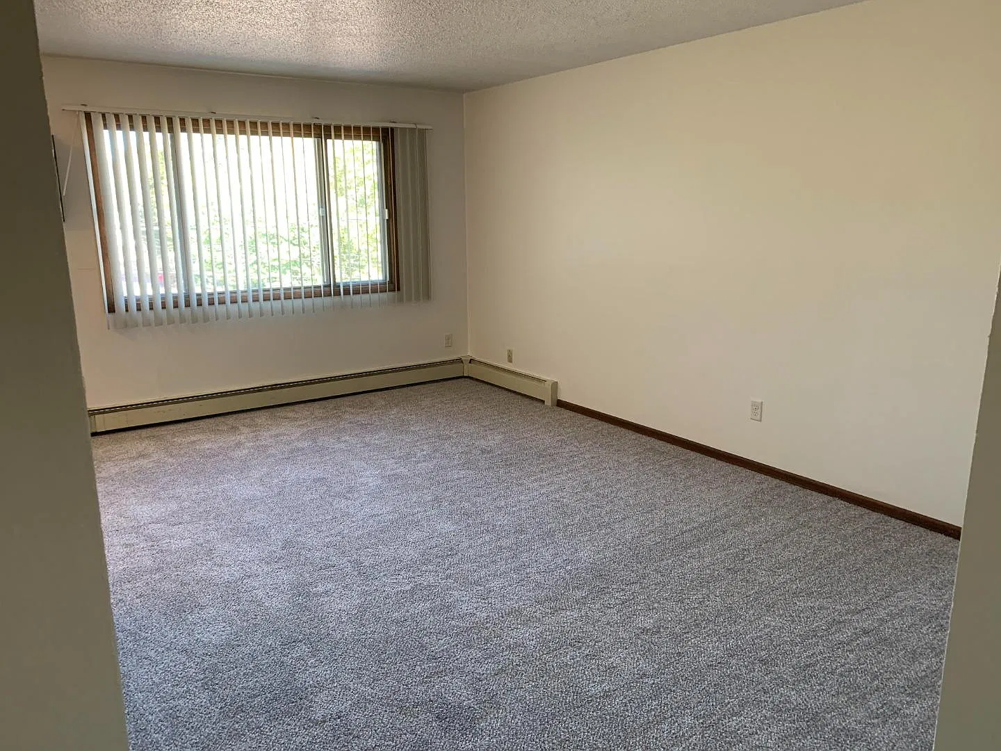 724 W 17th St - #9 — Photo 3
