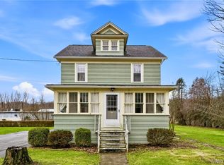 84 Torrance Pl, Gowanda, NY 14070