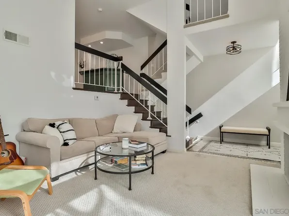 26322 W Plata Ln, Calabasas, CA 91302