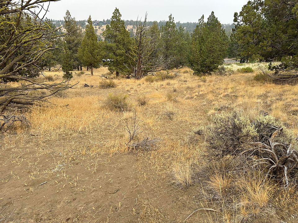 2nd image of LOT 24 SW Cascade View Pl