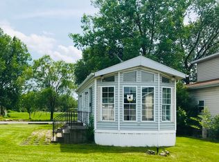 14 Dinosaur Rd, Wilmington, IL 60481