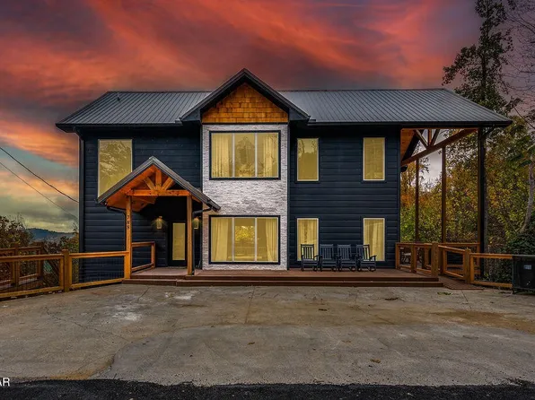 788 Chestnut Dr, Gatlinburg, TN 37738