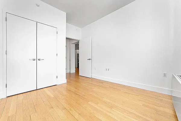 Rented by Tapiro Realty | media 12