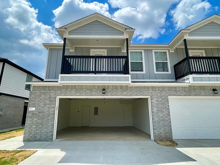 711 S Benchmark Ln — Photo 2