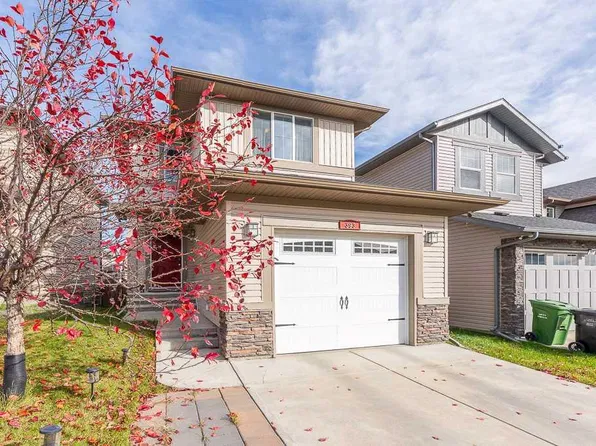 393 SW Panton Way NW, Calgary, AB T3K 0X6