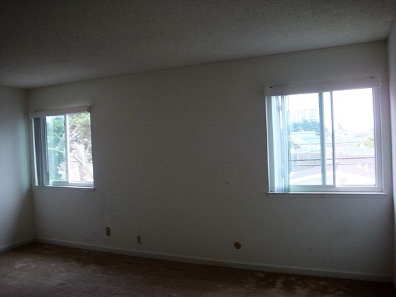 4th image of 115 Del Prado Dr