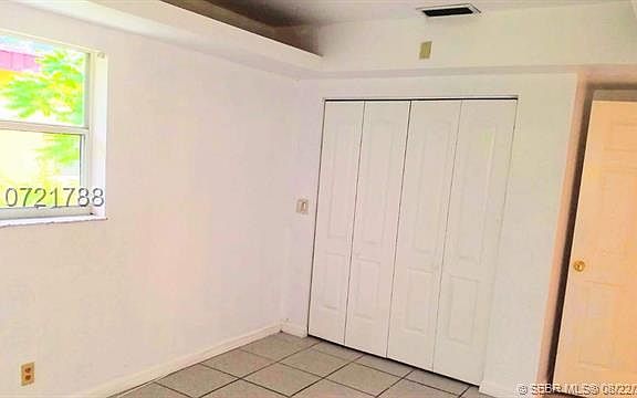 4th image of 5050 SW 40th Ave APT 4