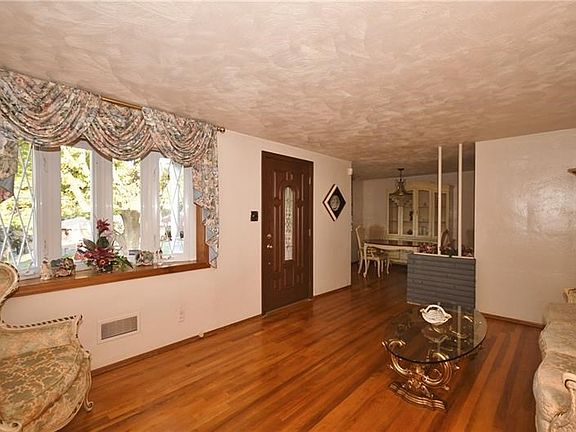 Front entry and double window for loads of natural light