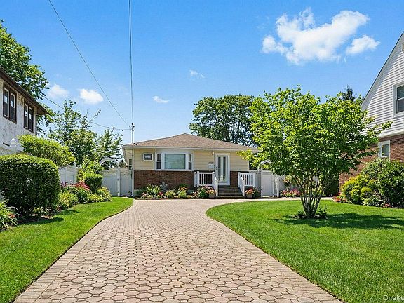 2nd image of 1028 Thomas Avenue