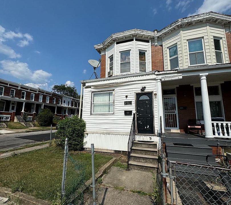 1st image of 2763 Fenwick Ave