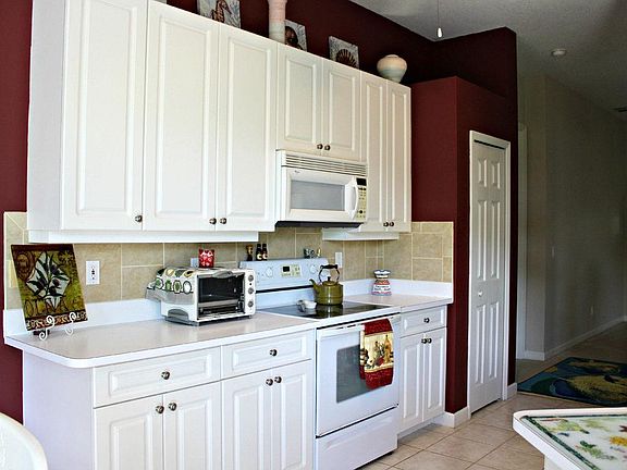 4th image of 637 SW Andros Cir